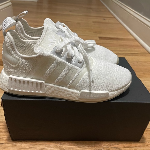 Adidas WMNS NMD_R1 'WHITE SILVER METALLIC Size 9 - Picture 4 of 16
